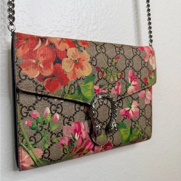 GUCCI GG Supreme Dionysus Small Floral Crossbody Bag - Picture 2 of 10